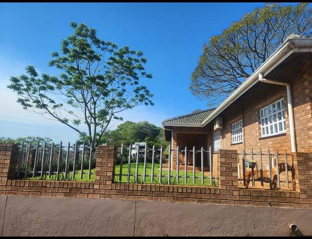 3 BEDROOM TOWNHOUSE FOR SALE IN KLOOF